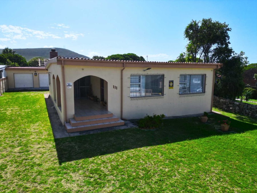 3 Bedroom Property for Sale in Sandbaai Western Cape